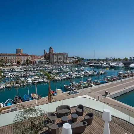 Large With A 35 M Terrace Lejlighed